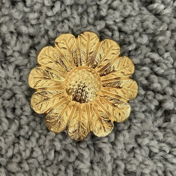 Vintage Liebo USA Brooch Pendant Pin Scarf Clip Gold Flower - Picture 1 of 4